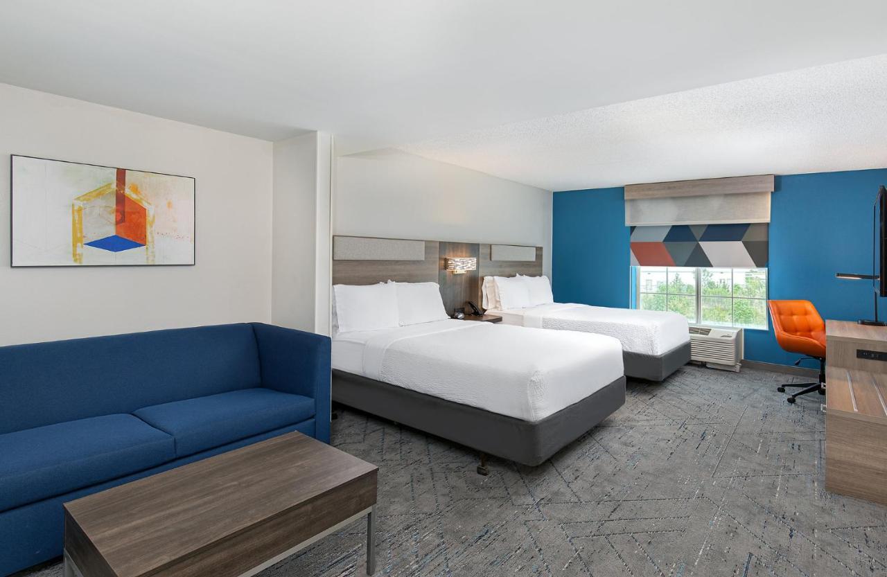 Holiday Inn Express & Suites Columbus At Northlake By Ihg Екстер'єр фото