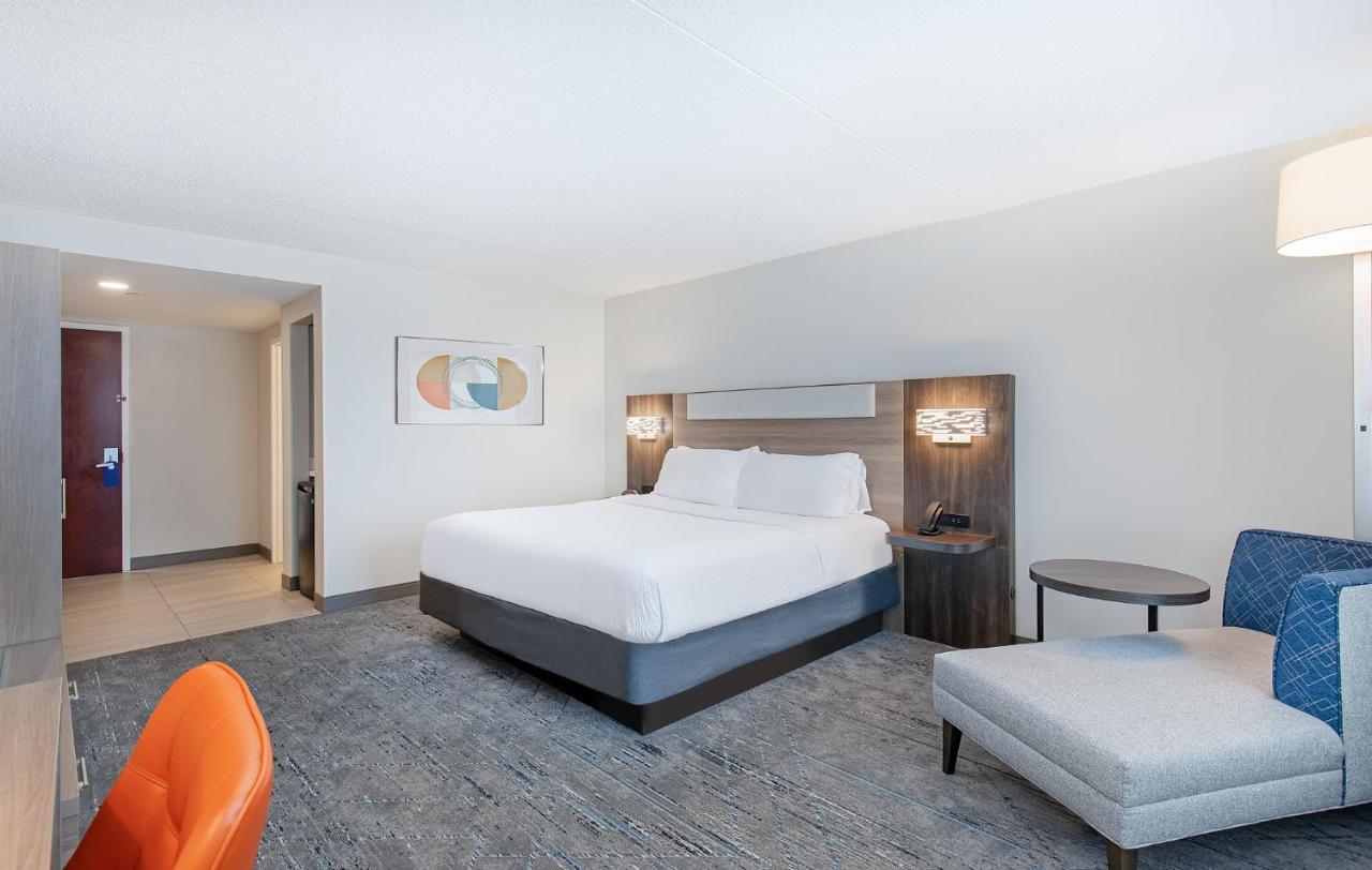 Holiday Inn Express & Suites Columbus At Northlake By Ihg Екстер'єр фото