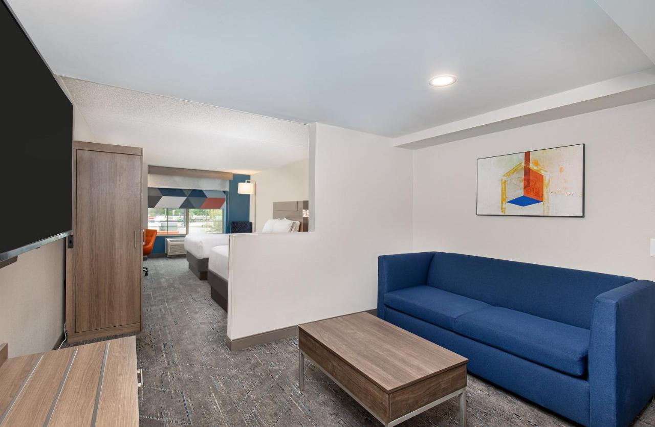 Holiday Inn Express & Suites Columbus At Northlake By Ihg Екстер'єр фото